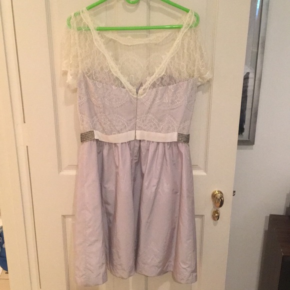 Lace dress - Picture 5 of 7